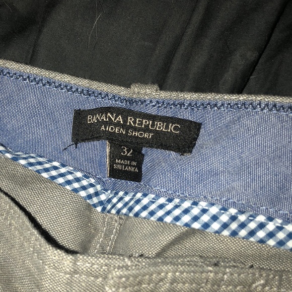 Banana Republic Aiden Shorts - Picture 2 of 3
